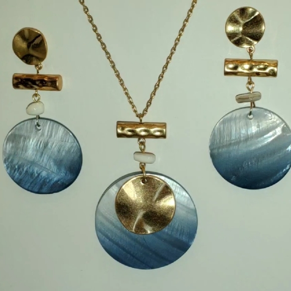 Necklace & Earring Set - Picture 7 of 11